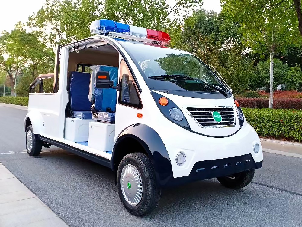 电动皮卡巡逻车：创新警务理念的实践者