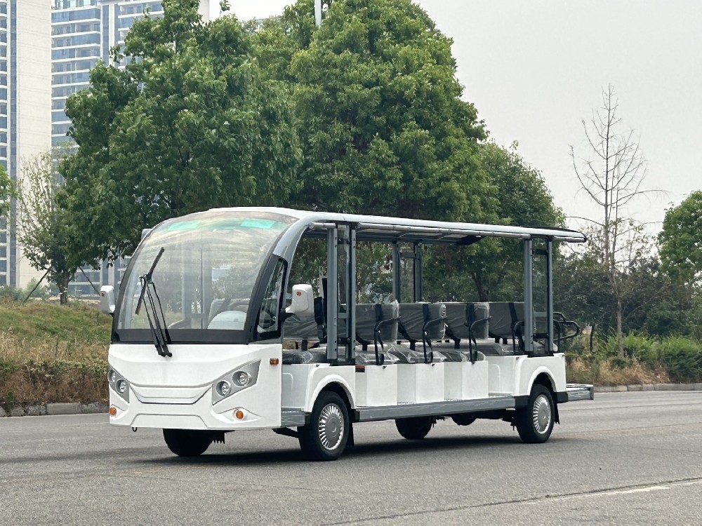 17座敞开观光车五前一后