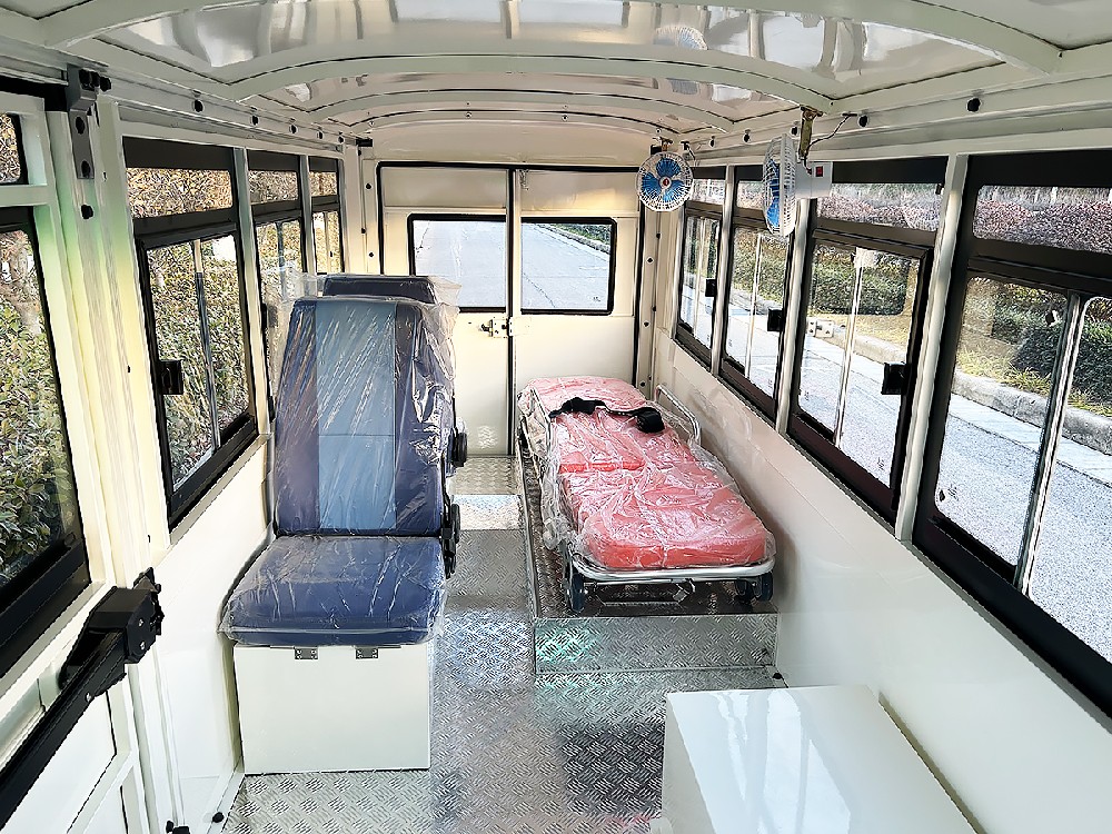 电动救护车：医疗救援领域的绿色新名片