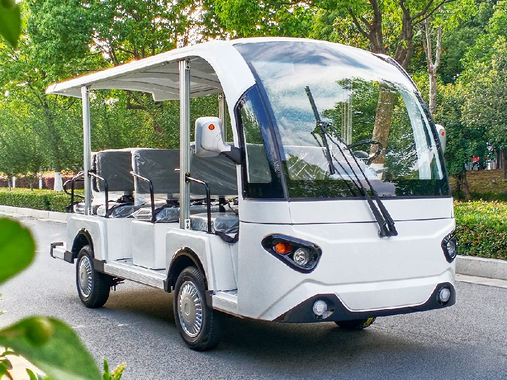 校园巡逻的新选择：电动观光车的环保与安全优势