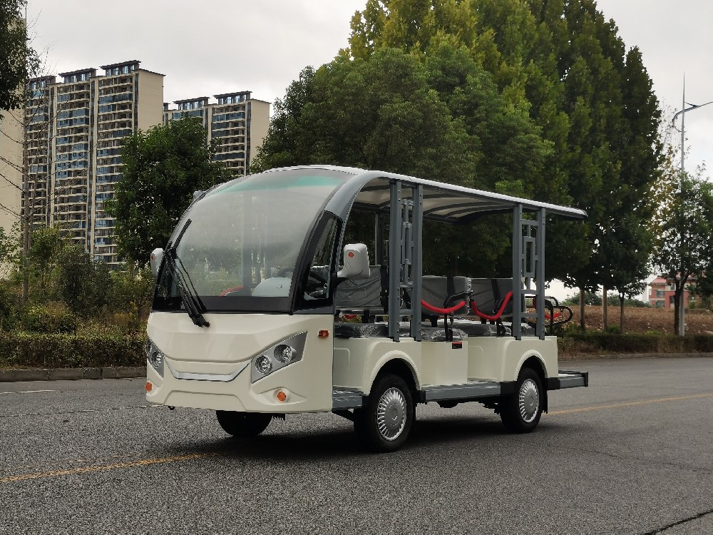 11座敞篷观光车三前一后