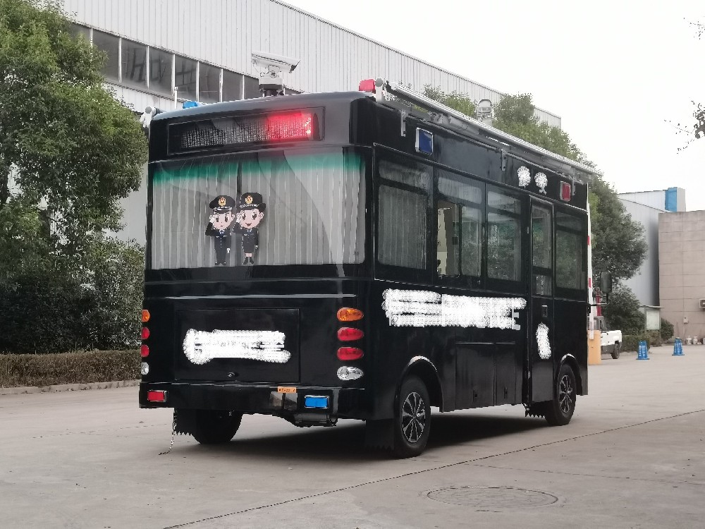 5.5米电动警务平台