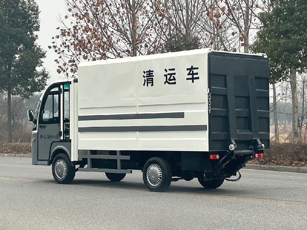 城市环卫新篇章：电动环卫车的崛起