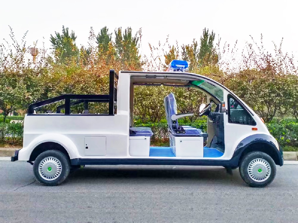 绿色出行，安全守护：电动皮卡巡逻车的双重使命